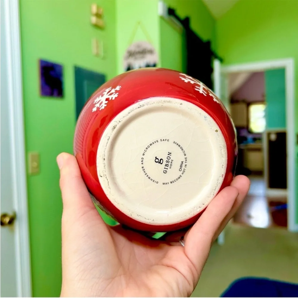 Winter Cherry Red Snowflake Ceramic Indoor Planter Vase Home Decor Accent Bowl - Picture 5 of 7
